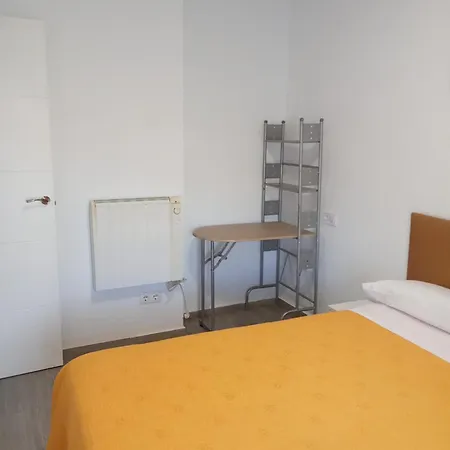 La Ferroviaria - No Fumadores - 1 - Sin Ascensor Guest house